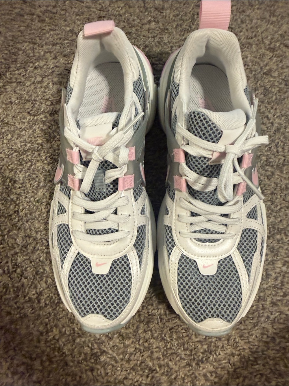 Nike White Gray Pink Mesh Running Sneakers women’s size 8 never worn, NWOT - Picture 2 of 4